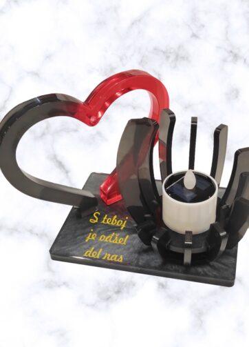 Angelsko srce spomina – ročno izdelan svečnik s solarno svečko in srce z napisom