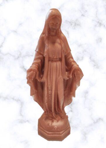 Marijin spomin: Nagrobna dekoracija z Marijinim kipom