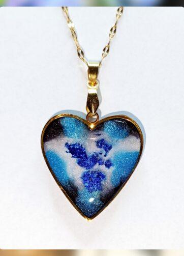 Morsko srce: Verižica iz nerjavečega jekla z UV smolo in bleščicami