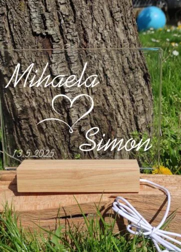 Poročna svetlobna tablica