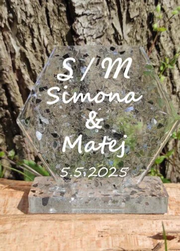 Poročni spominski izdelek