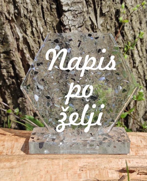 Tablica z napisom po želji