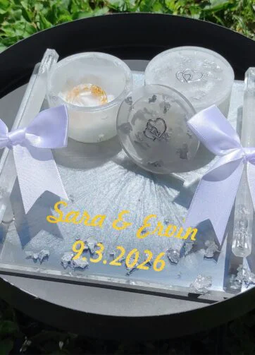 Luksuzen poročni pladenj z dvojno škatlico za prstane iz svilnate in kristalne epoksi smole