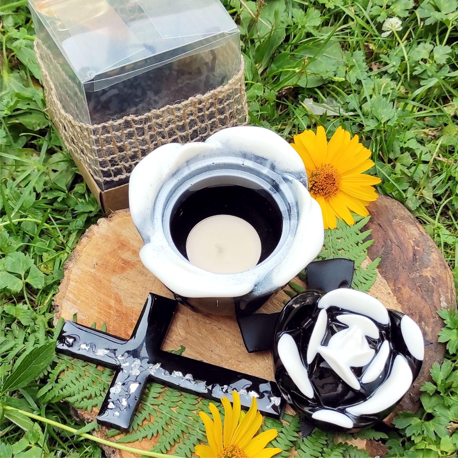 Darilni set sožalja “roža tolažbe in večna luč"