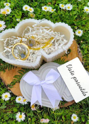 Darilni set “narava” z unikatnim nakitom, škatlico iz epoksi smole in s personaliziranim posvetilom